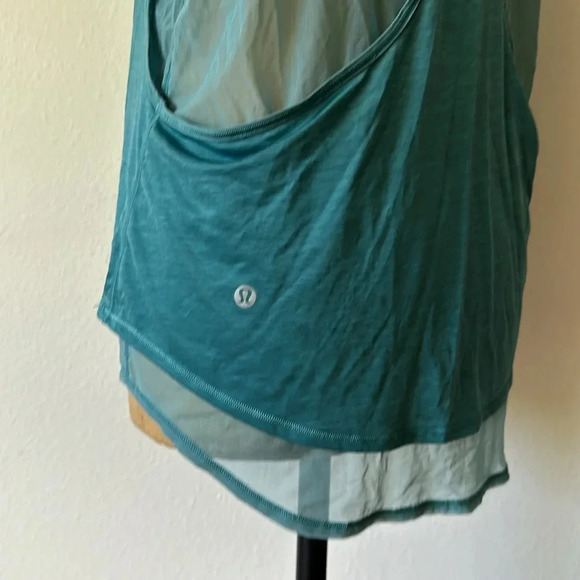 Lululenon 8 Set The Course Short Sleeve Pacific Breeze great pre owned cond - Picture 4 of 6